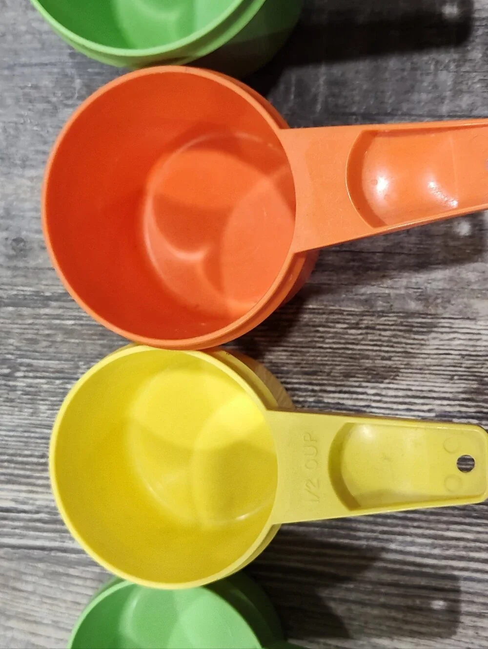 Tupperware Set Of Five Nesting Measuring Cups, Yellow, Green, Orange - Picture 6 of 10